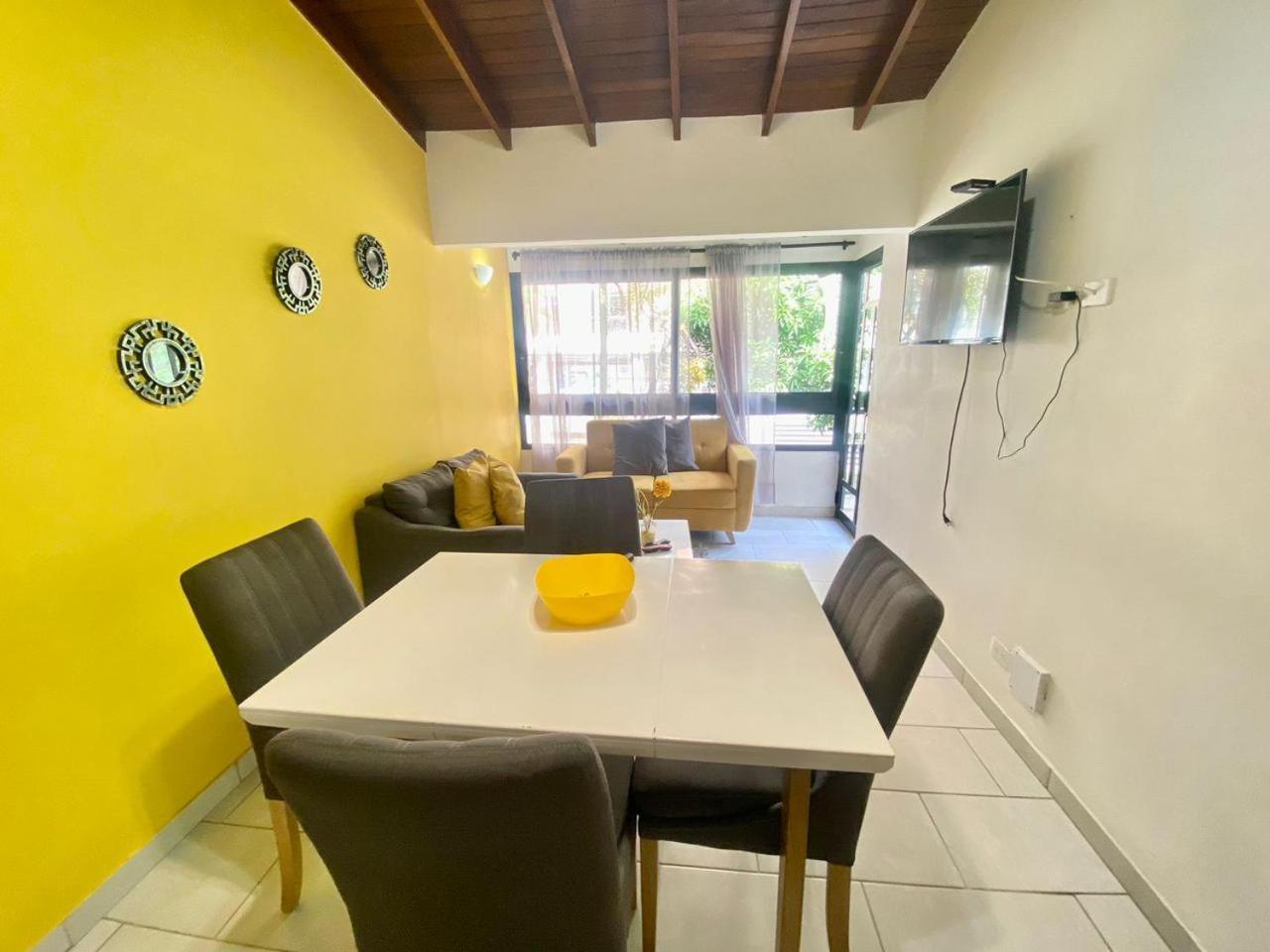 Apartamentos Amoblados Laureles Estadio Medellin Casa Margarita Exterior foto