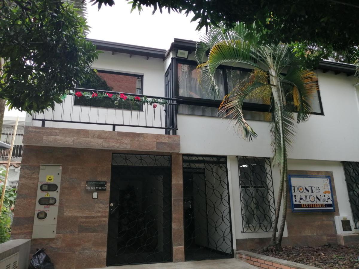 Apartamentos Amoblados Laureles Estadio Medellin Casa Margarita Exterior foto